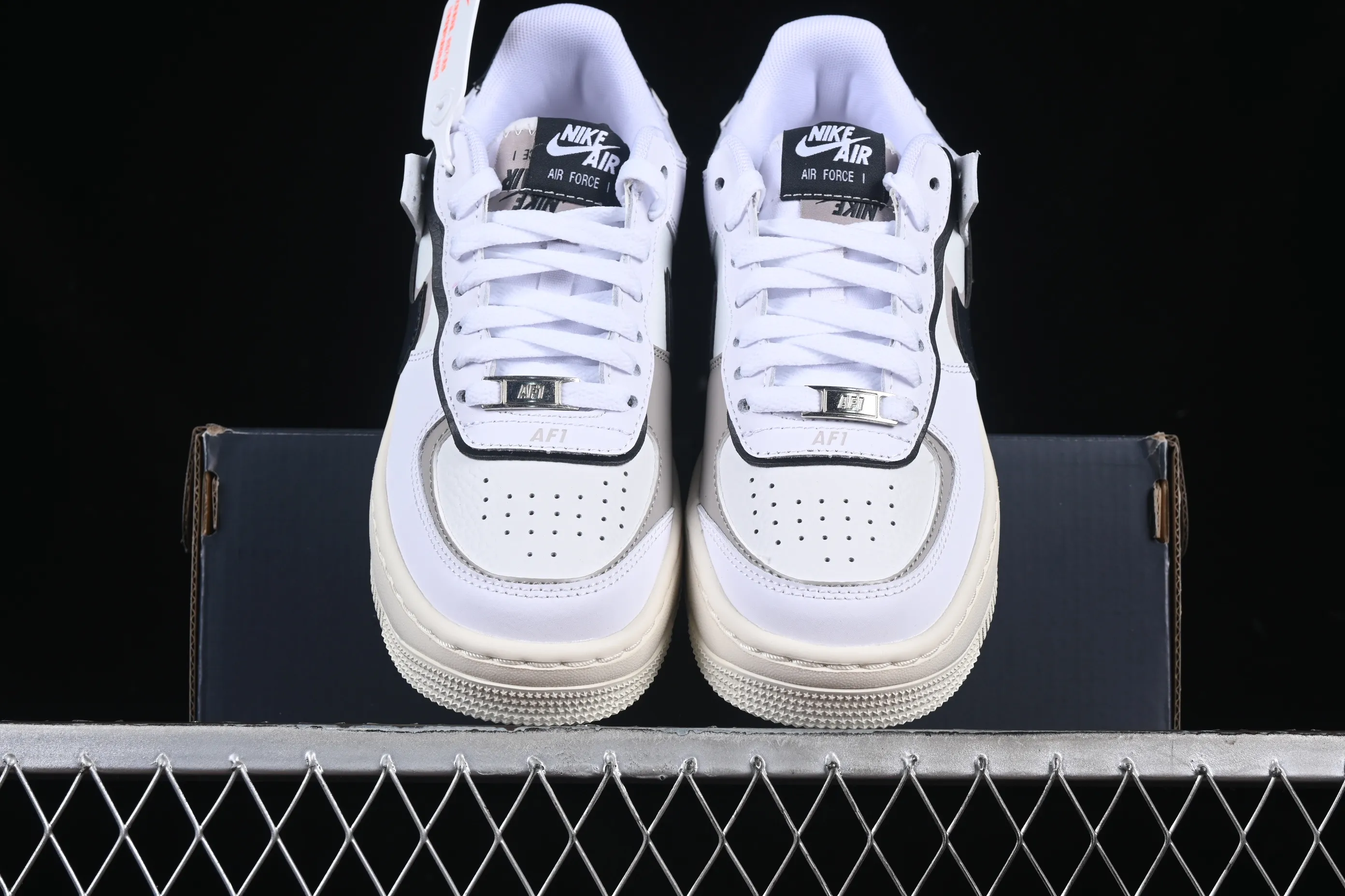 All Categories Nk Air Force 1 Air Force Series Nk Air Force 1 Shadow Air Force Lightweight Increase Nk Air Force 1 Shadow Air Force One Lightweight Increase Low-top Versatile Sneakers DZ1847-110